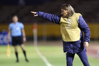 Beccacece debuta en Racing con un triunfo ante el Athletico Paranaense Beccacece debuta en Racing con un triunfo ante el Athletico Paranaense