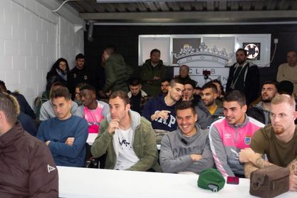 El entrenador del Badajoz dice que la visita del Granada será otra fiesta El entrenador del Badajoz dice que la visita del Granada será otra fiesta