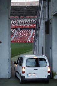 Fallece un trabajador al caer desde 25 metros en el estadio de El Molinón Fallece un trabajador al caer desde 25 metros en el estadio de El Molinón