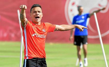 Roque Mesa confía en tener una nueva oportunidad en el Sevilla. Roque Mesa confía en tener una nueva oportunidad en el Sevilla.