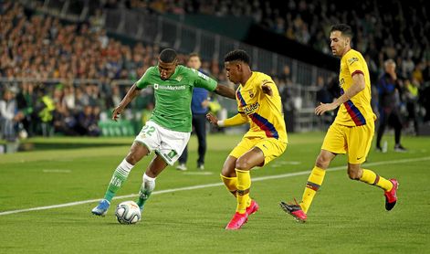 Emerson no piensa en el Barcelona por ahora. Emerson no piensa en el Barcelona por ahora.