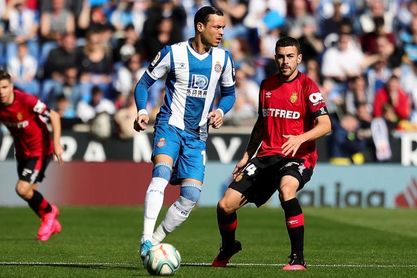 Raúl de Tomás no entra en la convocatoria contra el Wolverhampton Raúl de Tomás no entra en la convocatoria contra el Wolverhampton