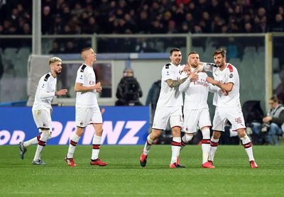 El chileno Pulgar niega el triunfo al Milan en Florencia (1-1) El chileno Pulgar niega el triunfo al Milan en Florencia (1-1)