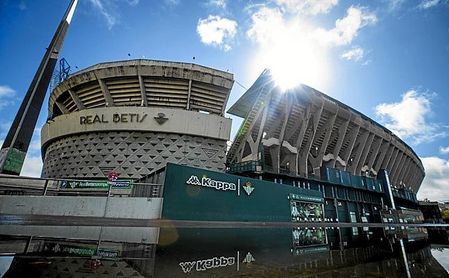 Villamarín y Sánchez-Pizjuán verían reducido su aforo de calar este plan. Villamarín y Sánchez-Pizjuán verían reducido su aforo de calar este plan.