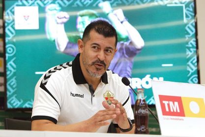 Almirón: ?Para mí es un gran reto llegar a la liga española? Almirón: ?Para mí es un gran reto llegar a la liga española?
