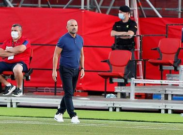 Paco López: "Osasuna tiene identidad sencilla, pero difícil de neutralizar" Paco López: "Osasuna tiene identidad sencilla, pero difícil de neutralizar"