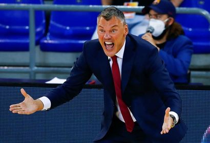 Sarunas Jasikevicius y uno de sus ayudantes dan positivo por covid-19