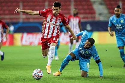 1-0. Koka premia al Olympiacos en el añadido 1-0. Koka premia al Olympiacos en el añadido