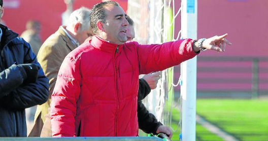 Fallece Andrés Millán, reputado entrenador del fútbol sevillano, a los 48 años Fallece Andrés Millán, reputado entrenador del fútbol sevillano, a los 48 años