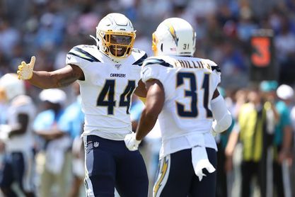 Los Chargers ponen al apoyador Kyzir White en la lista de coronavirus Los Chargers ponen al apoyador Kyzir White en la lista de coronavirus