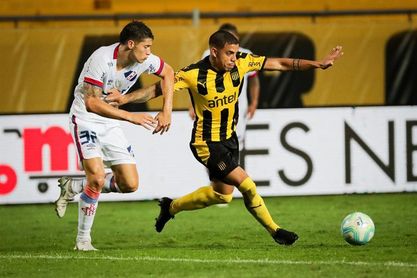 Peñarol y Nacional no se sacan diferencias y se alejan de los líderes Peñarol y Nacional no se sacan diferencias y se alejan de los líderes