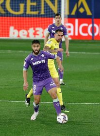 1-2. El Betis tumba a un Villarreal que pierde el invicto en casa 1-2. El Betis tumba a un Villarreal que pierde el invicto en casa