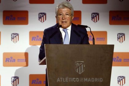 Cerezo: "Bucarest trae buenos recuerdos, ganamos una Liga Europa importante" Cerezo: "Bucarest trae buenos recuerdos, ganamos una Liga Europa importante"