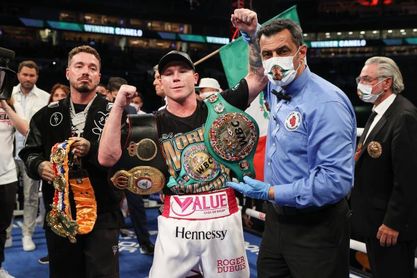 El "Canelo" Álvarez vence a Yildirim en tres asaltos y retiene sus títulos El "Canelo" Álvarez vence a Yildirim en tres asaltos y retiene sus títulos