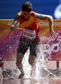 Jonathan Romeo y Núria Gil dominan con autoridad la Ultratrail de Lloret Jonathan Romeo y Núria Gil dominan con autoridad la Ultratrail de Lloret