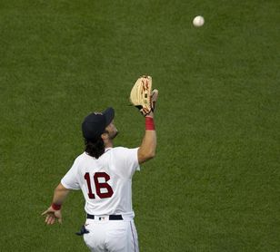 Benintendi jonronea dos veces y los Reales castigan a los Mellizos Benintendi jonronea dos veces y los Reales castigan a los Mellizos