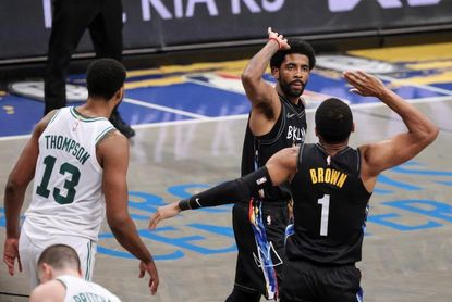 Nets, semifinales con toque de "Big Three"; Suns humillan a Lakers sin Davis Nets, semifinales con toque de "Big Three"; Suns humillan a Lakers sin Davis