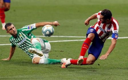 Se exige un centrocampista en el Betis Se exige un centrocampista en el Betis