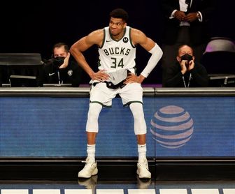 Los Bucks se conjuran para no dejar solo a Antetokounmpo frente a los Suns Los Bucks se conjuran para no dejar solo a Antetokounmpo frente a los Suns