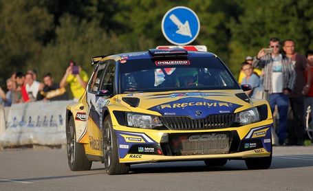 ?Cohete? Suárez refuerza su liderato en el Rally Rías Baixas ?Cohete? Suárez refuerza su liderato en el Rally Rías Baixas