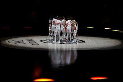 66-76. Una España madrugadora vuela al primer puesto 66-76. Una España madrugadora vuela al primer puesto