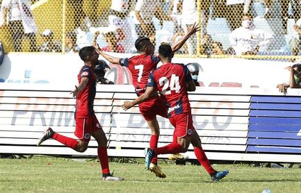 El FAS se concentra en la fecha cuatro del torneo salvadoreño de fútbol, tras caer ante Forge El FAS se concentra en la fecha cuatro del torneo salvadoreño de fútbol, tras caer ante Forge