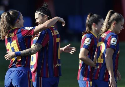 Las tres azulgranas nominadas no irán a recoger el premio de la UEFA Las tres azulgranas nominadas no irán a recoger el premio de la UEFA