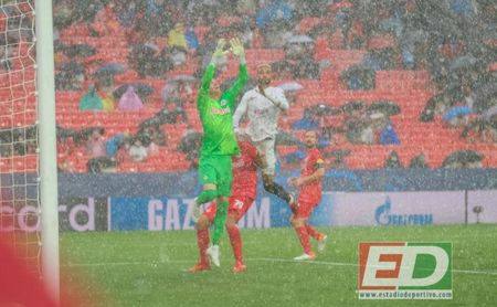 Accionistas Unidos exige la cubierta en el Ramón Sánchez-Pizjuán Accionistas Unidos exige la cubierta en el Ramón Sánchez-Pizjuán