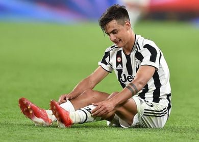 Dybala se retira entre lágrimas del Juventus-Sampdoria por una lesión muscular Dybala se retira entre lágrimas del Juventus-Sampdoria por una lesión muscular
