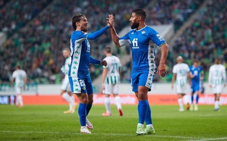 El Betis, en el Top-5 de favoritos a la Europa League que comanda... el Barça El Betis, en el Top-5 de favoritos a la Europa League que comanda... el Barça