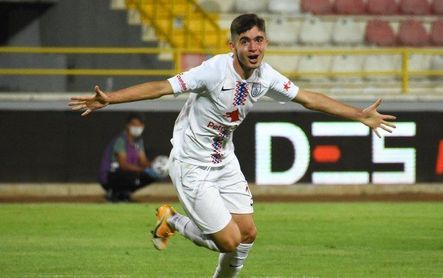 Burak Ince, un joven valor turco en el punto de mira del Sevilla Burak Ince, un joven valor turco en el punto de mira del Sevilla