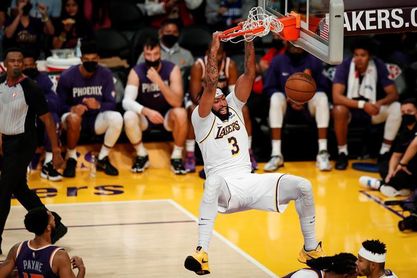 121-125. Davis consigue doble-doble y lidera remontada de Lakers, sin James 121-125. Davis consigue doble-doble y lidera remontada de Lakers, sin James