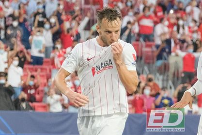 Rakitic desvela que pudo fichar por el Paris Saint-Germain Rakitic desvela que pudo fichar por el Paris Saint-Germain