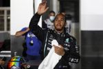 Hamilton golpea primero en Qatar