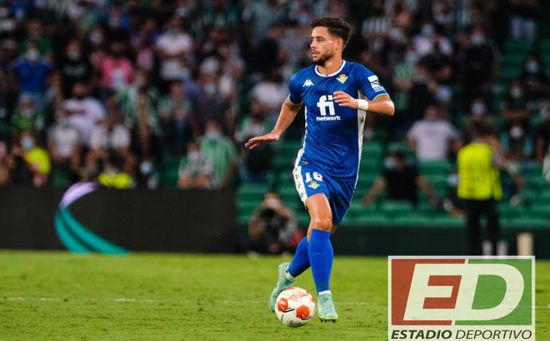 El Betis consigue que Álex Moreno quede limpio de amarillas El Betis consigue que Álex Moreno quede limpio de amarillas