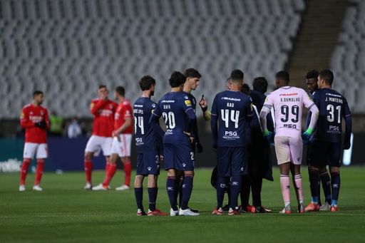Aluvión de críticas por jugar el Belenenses-Benfica, diezmado por la covid