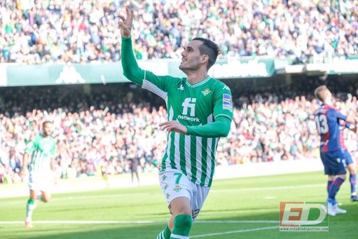 Juanmi, con su hat-trick, se une a tres béticos históricos Juanmi, con su hat-trick, se une a tres béticos históricos