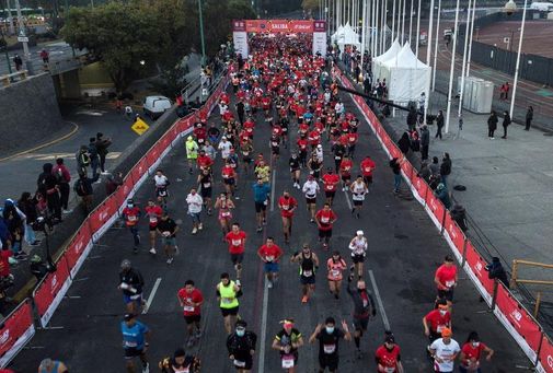 Keniana Cheruiyot impone nueva plusmarca en el Maratón de la Ciudad de México
