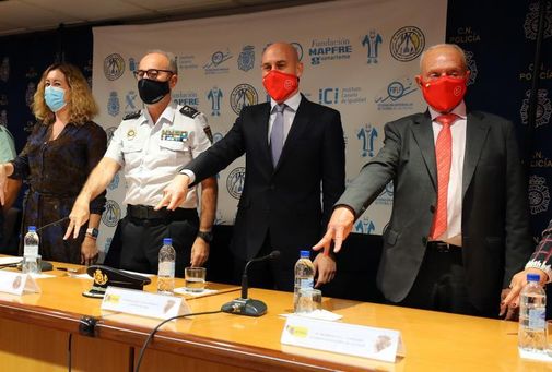 El fútbol busca atajar el abuso infantil de mano de la Federación Española