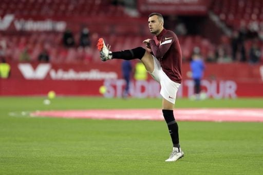Joan Jordán: su mejoría con Lopetegui, una renovación "rápida" y un derbi en el que "el Sevilla se va dejar la vida" Joan Jordán: su mejoría con Lopetegui, una renovación "rápida" y un derbi en el que "el Sevilla se va dejar la vida"