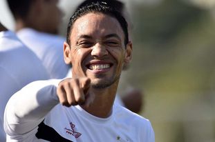 Ricardo Oliveira imita a Joaquín y seguirá metiendo goles otro año más