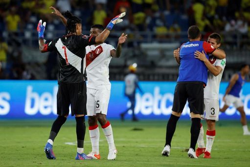 Castillo celebra el triunfo de Perú ante Colombia y manda un abrazo a Duque Castillo celebra el triunfo de Perú ante Colombia y manda un abrazo a Duque