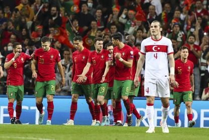 3-1: Portugal, com minutos para Carvalho, impõe o seu talento à Turquia