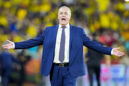 Alfaro quiere más "madurez e identidad" de Ecuador en el Mundial Alfaro quiere más "madurez e identidad" de Ecuador en el Mundial