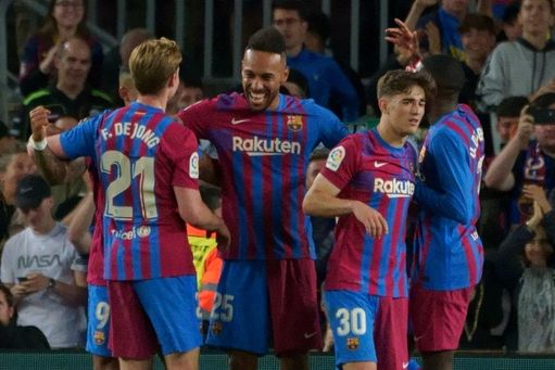 3-1: Dembélé guía al Barcelona la noche que Araujo da el susto