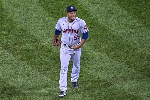 Sánchez se lleva los reflectores en un día de brillo para los latinos en MLB