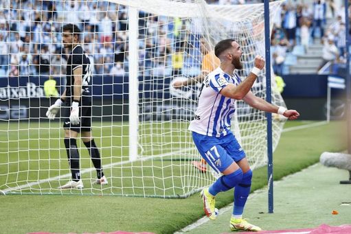 Peybernes celebrando un gol con el Málaga